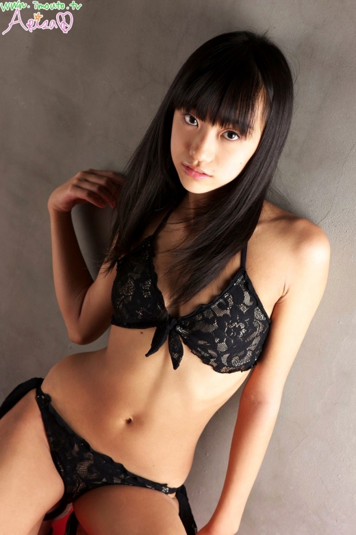 町田有沙　ビキニ 画像